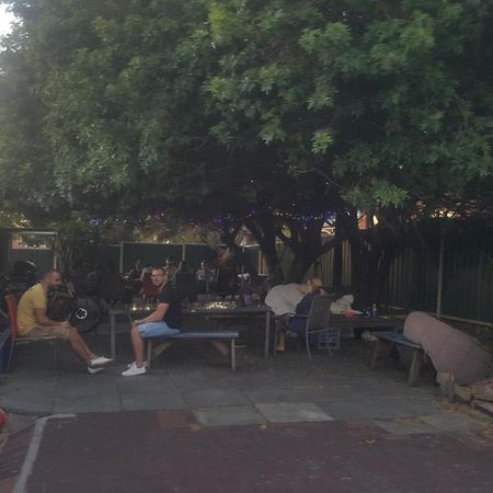 Planet Inn Backpackers Perth Buitenkant foto
