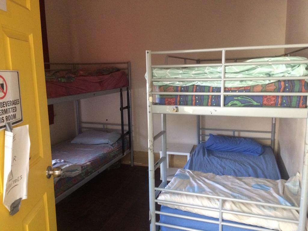 Planet Inn Backpackers Perth Buitenkant foto